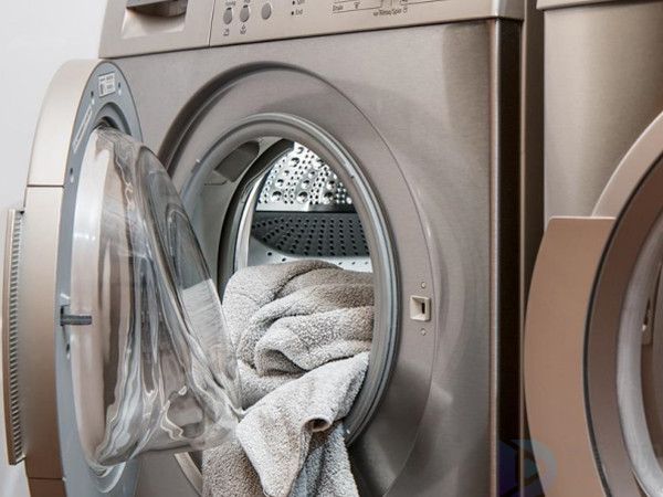 世界范围内缺芯严重 制造企业买洗衣机来拆芯片