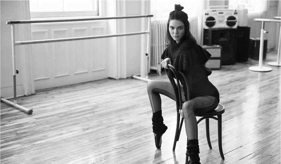 詹娜卡戴珊 卡戴珊妹妹肯达尔·詹娜登Vogue封面 大长腿逆天