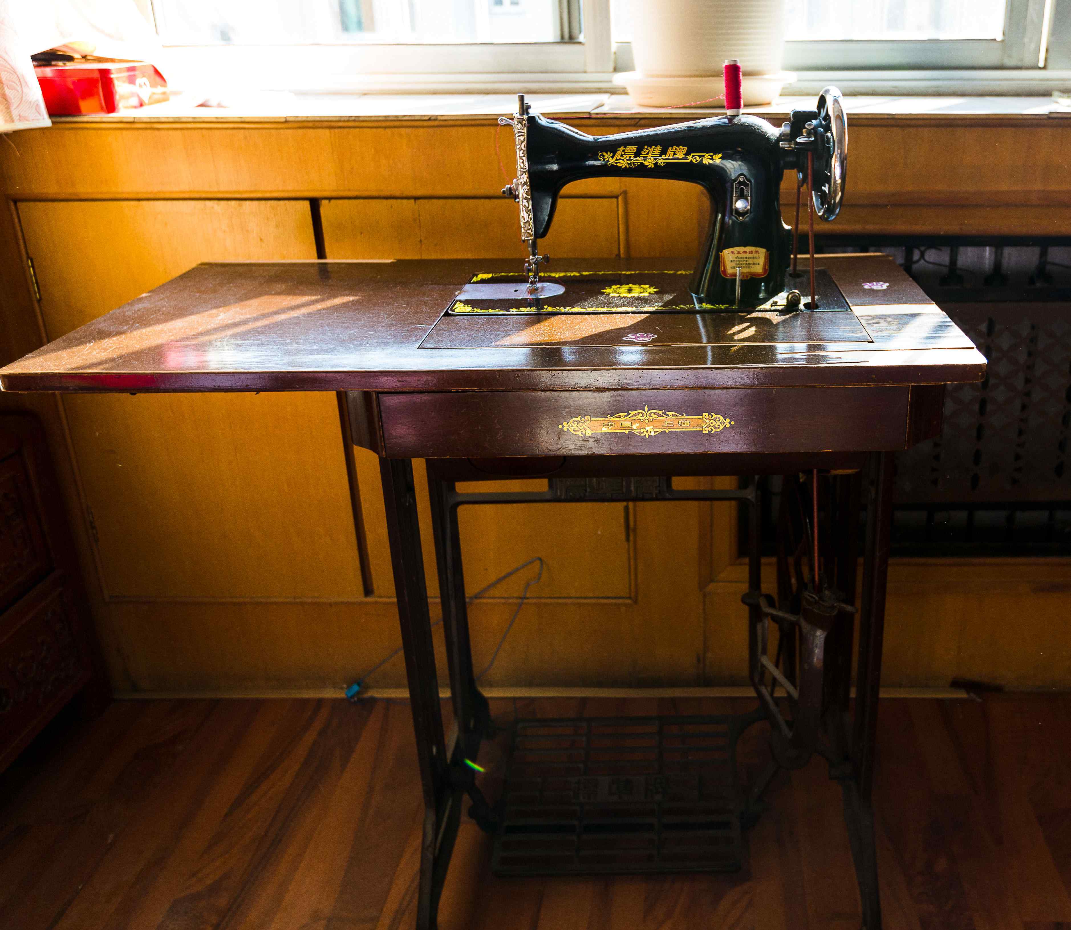 老式缝纫机多少钱一台 我家的老式缝纫机