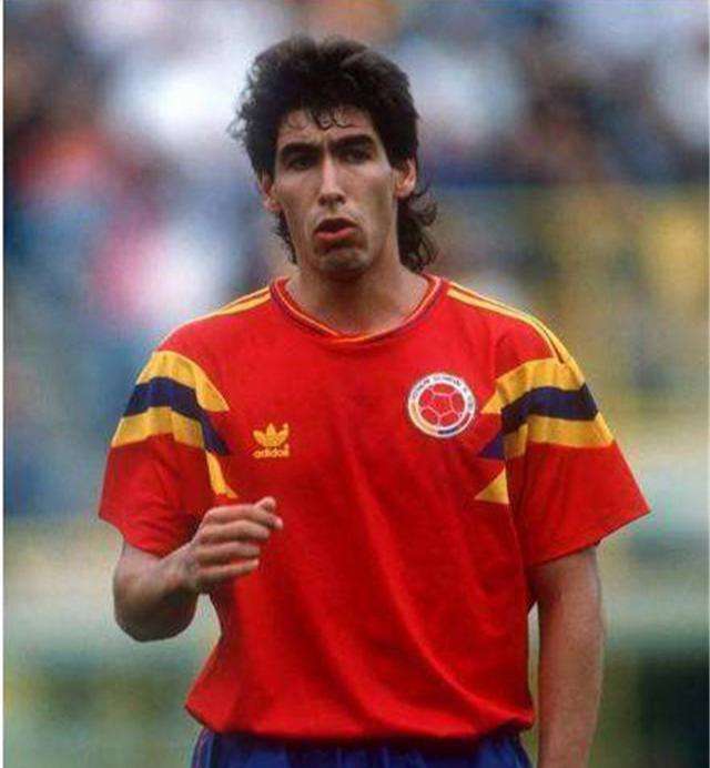 94年世界杯冠军 1994年世界杯：他将对方球补进自家球门，提前出局，归国后遭枪杀