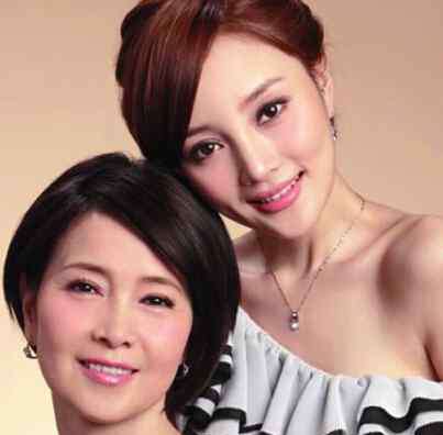 李小璐和贾乃亮演的电视剧 李小璐的母亲是谁 李小璐个人资料简历和出演的电视剧