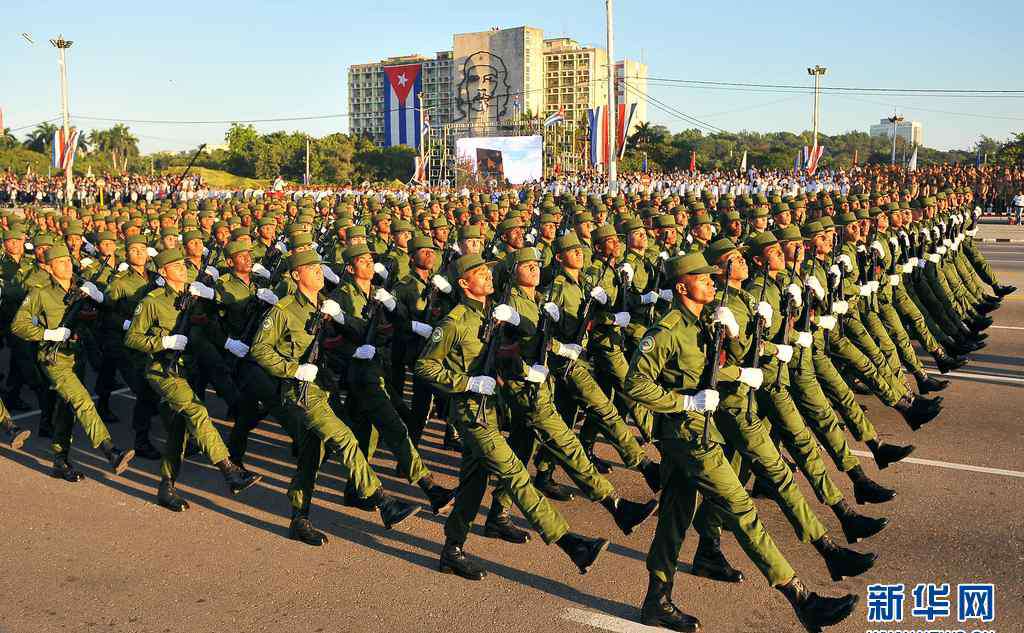 古巴阅兵 古巴举行阅兵 庆祝革命武装力量成立60周年（组图）