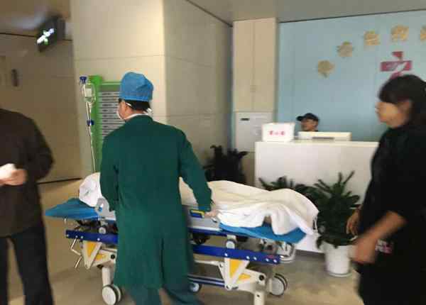 杭州东茂宾馆 因口角致冲突 杭州某宾馆内一男子被刺伤