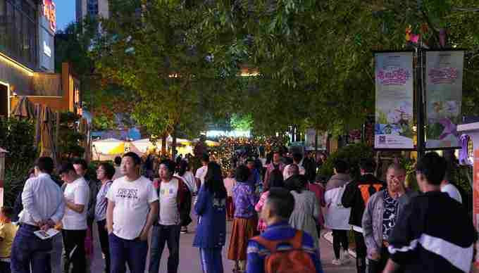 顺义美食 北京顺义首条“深夜食街”谱夜色味蕾狂欢 每晚延时营业至24时