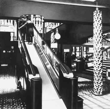 商场的自动扶梯 购物中心扶梯的奥秘