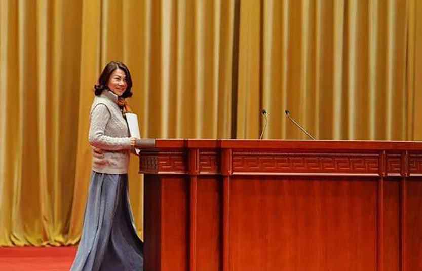 董明珠问鼎福布斯中国最杰出商界女性 商界铁娘子文章配图