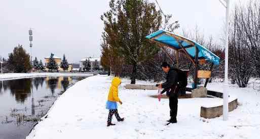 中国最冷小镇迎来今秋首场大雪 到底什么时候下首场大雪