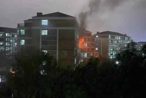 浙工大宿舍着火 火势猛烈，6名学生被困