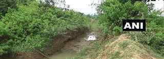 印度男子花30年挖水渠引水到村上 为什么要这样做