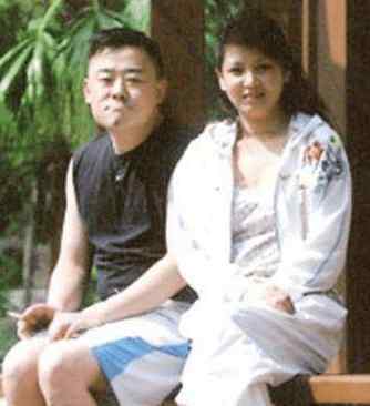 周立波妻子 2009年，周立波傍富婆后抛妻弃子，对崩溃的前妻说：要死就死彻底