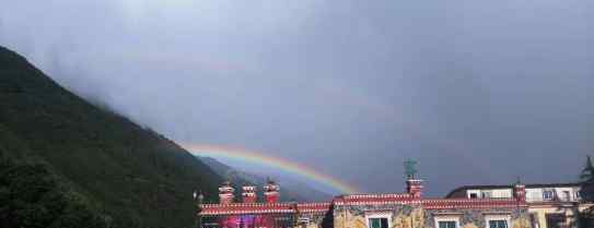 九寨沟震区现双彩虹 应证了“阳光总在风雨后”