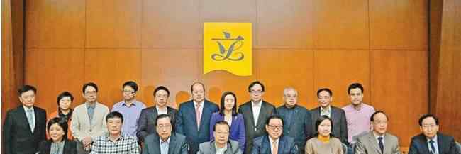 香港泛民包围立法会 只能使出“拖”和“乱”两招