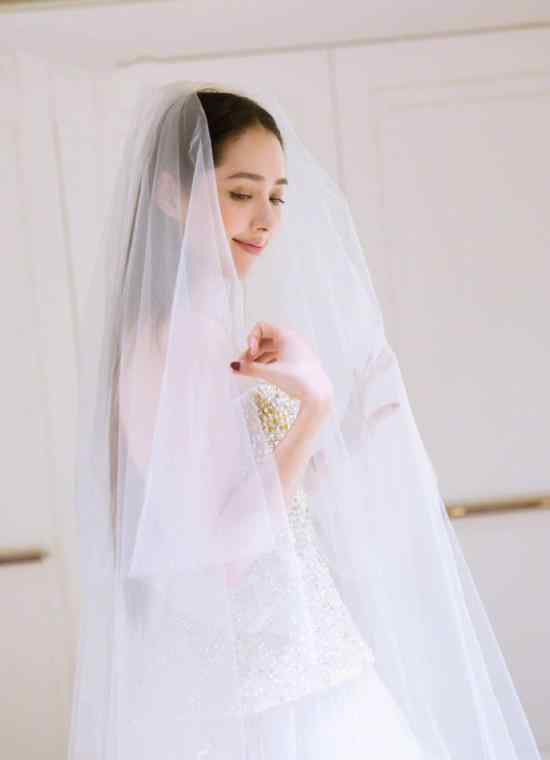 郭碧婷婚纱照 结婚了照片里满是幸福感（图）