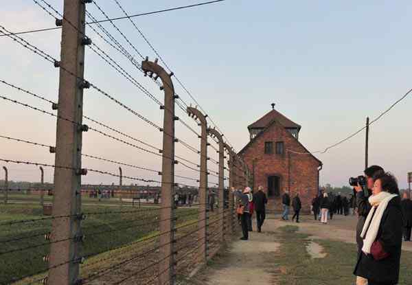 奥斯维辛集中营的介绍、评价 奥斯维辛集中营纪实