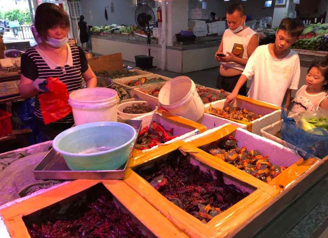 小龙虾利润 新店倒闭 、营收下降70%……温州小龙虾生意真的要凉凉了？