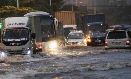 暴雨预警等级 暴雨预警分几个等级，暴雨等级怎么区分