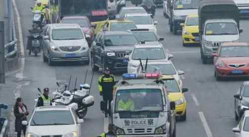 渝警骁骑亮相街头 这样太帅气了吧