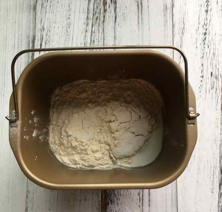毛毛虫面包的做法 毛毛虫面包的简单做法 毛毛虫面包做法和材料