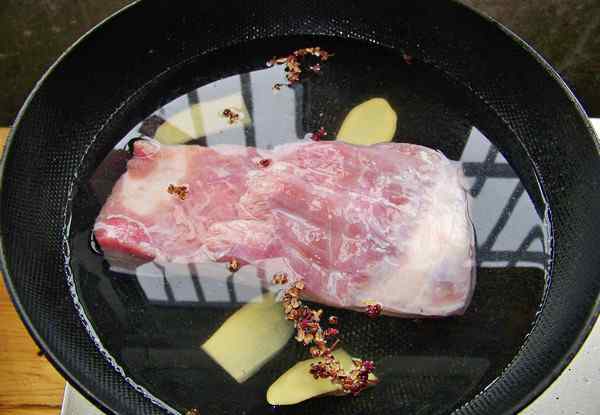 回锅肉怎么做好吃 香干回锅肉的家常做法 香干回锅肉做法大全