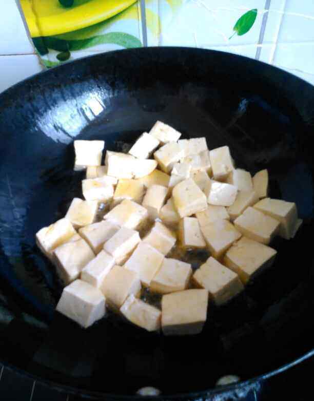 白菜炒豆腐的做法 白菜炒豆腐的家常做法 白菜炒豆腐食谱简单做法