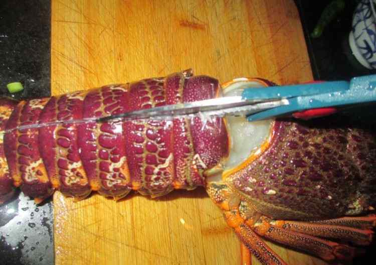 大龙虾的做法 蒜泥大龙虾怎么做 蒜泥大龙虾做法及配料