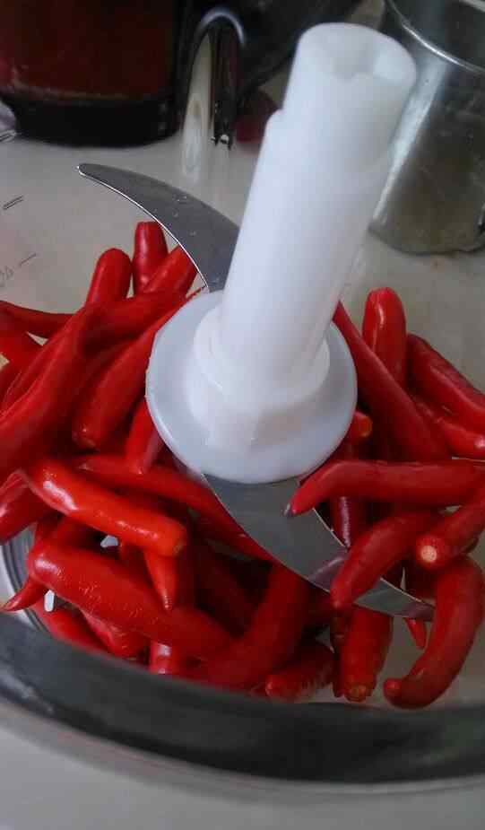 小米辣椒酱的做法 剁小米椒的简单做法 剁小米椒配方与做法