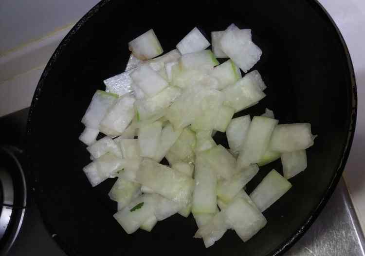 素炒冬瓜的做法 素炒冬瓜怎么做 素炒冬瓜配方与做法
