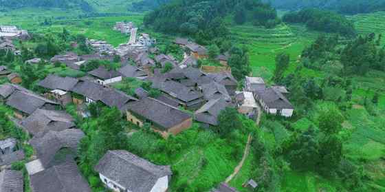 荔波住宿 贵州这个仅十几万人口的小县，拥有堪比张家界的山，不输九寨沟的水，简直美极了！