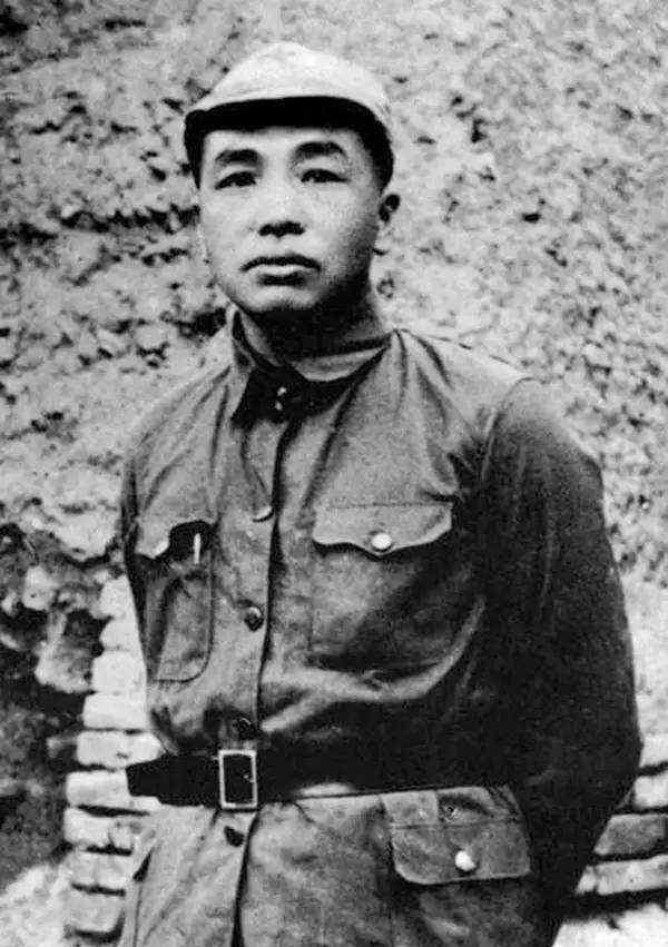苏先骏 1930年，彭老总亲自主持万人公审大会，处决一名大叛徒，此人是谁？