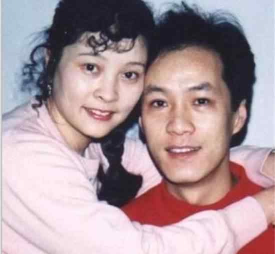 冯远征老婆资料 冯远征和老婆梁丹妮近照