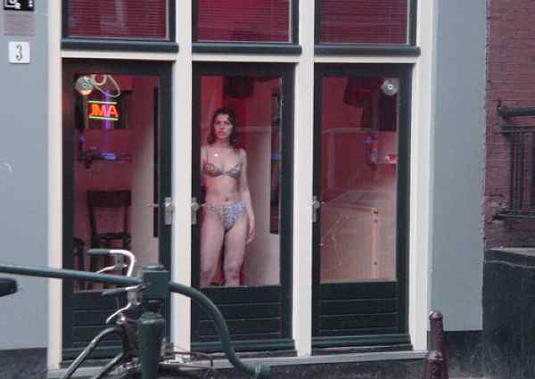 荷兰美女 荷兰橱窗女实拍照片，荷兰女人开放吗？荷兰橱窗女实拍照片，荷兰女人开放吗？