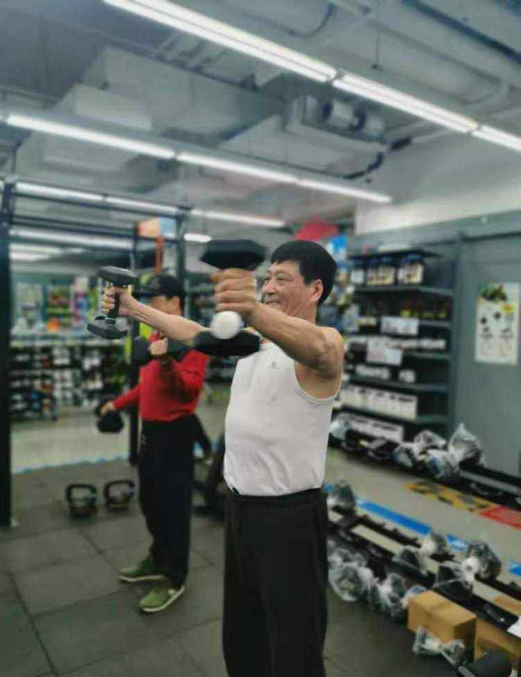 上海迪卡侬 去迪卡侬健身，是这群上海爷叔每天下午的必修课