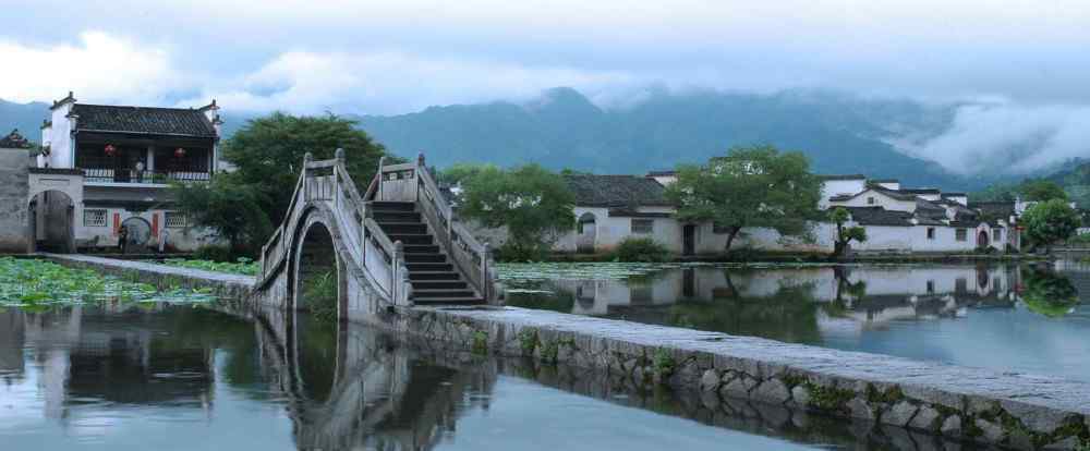 齐云山在哪 周末去哪里玩，安徽黄山市一日游，“五绝三瀑”登黄山