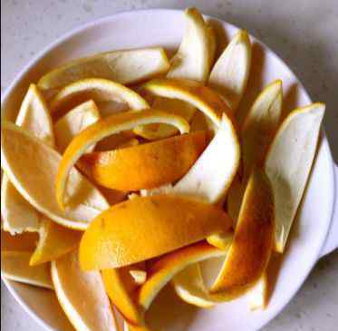 橙子皮煮水的功效 把橙皮扔掉？对于橙皮，你绝对想不到错过了什么……