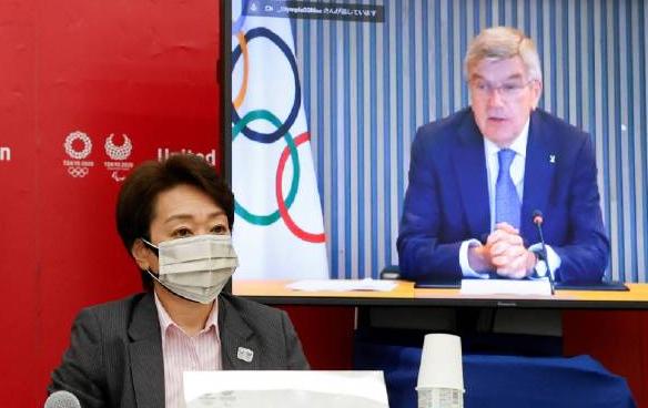 [体坛一只眼]东京奥组委女高官道歉！宣布心酸决定，损失千亿日元，史无前例